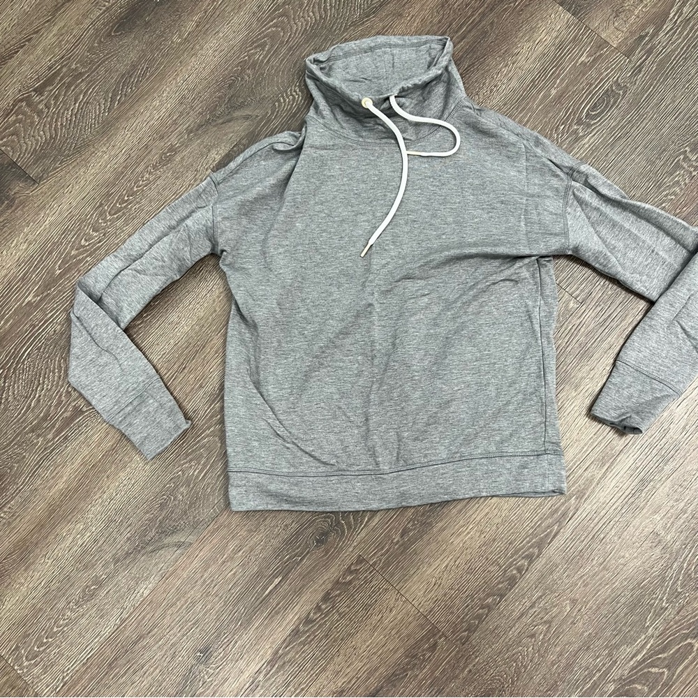 Aerie gray sweat shirt